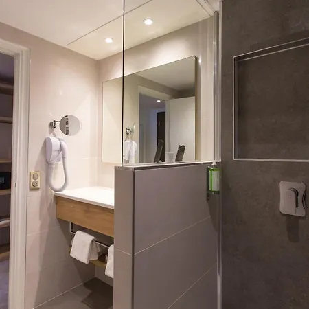 Hotel Des Congrès 3*