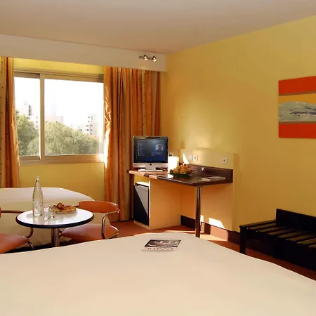 宫格尔酒店 维勒班